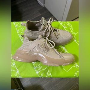 Sensational Madden NYC Tennis Shoes